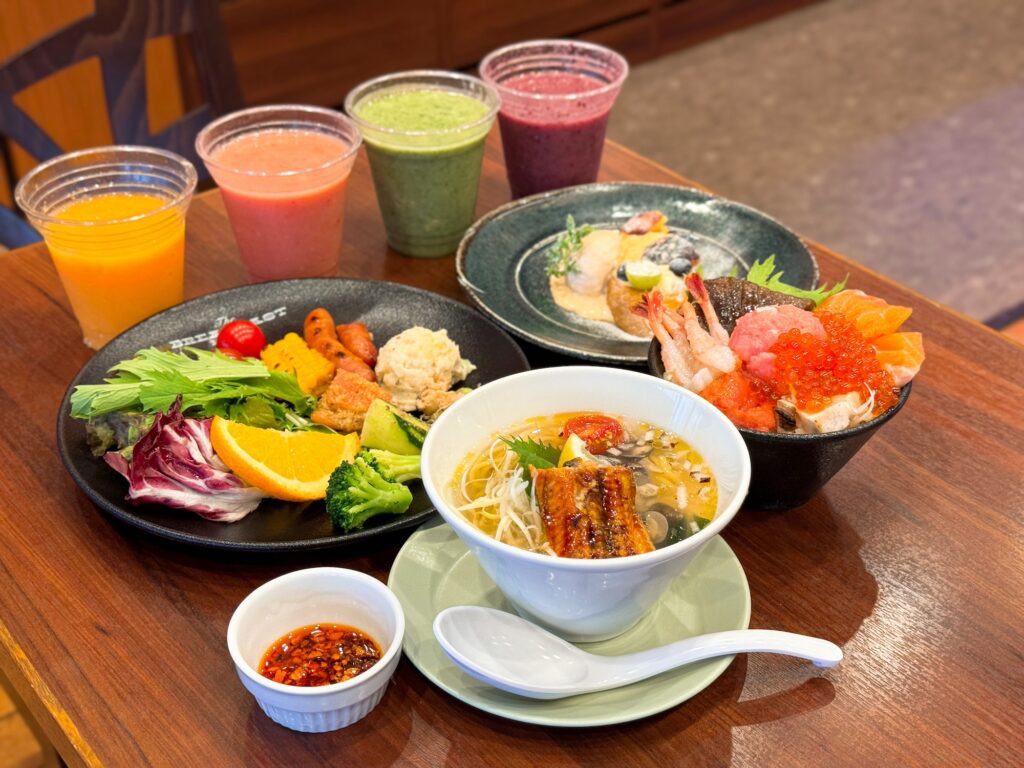 The BREAKFAST HOTEL 福岡中洲・SMOOTHIE CREATORS 博多あや.