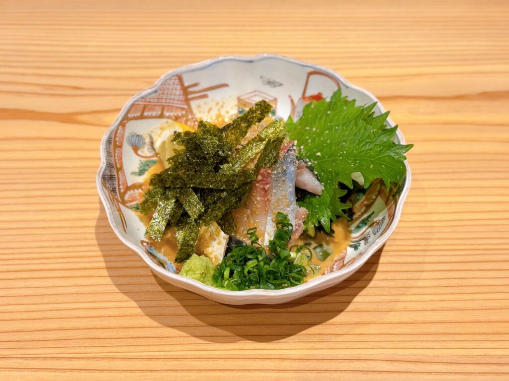 博多デイトス・博多ほろよい通りにオープンした「酒と旅と語らいの店 ポン介(ぽんすけ)」のゴマサバ
