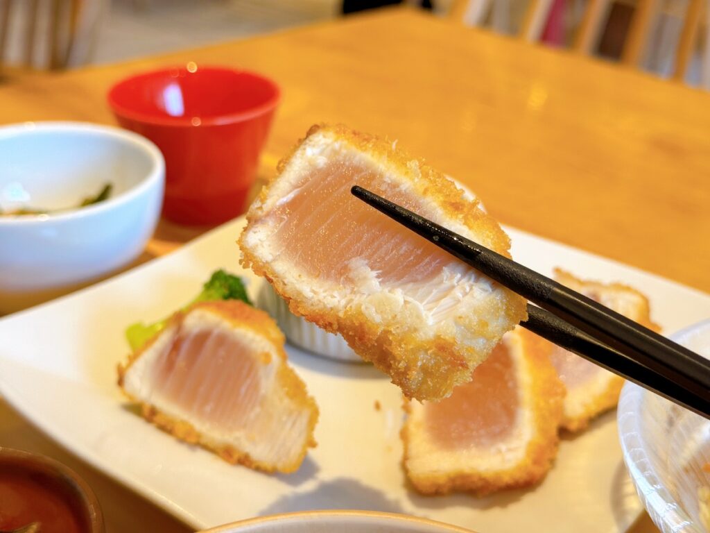 おぼんdeごはん　MARK IS福岡ももち店　びんちょうまぐろのレアカツおろしぽん酢