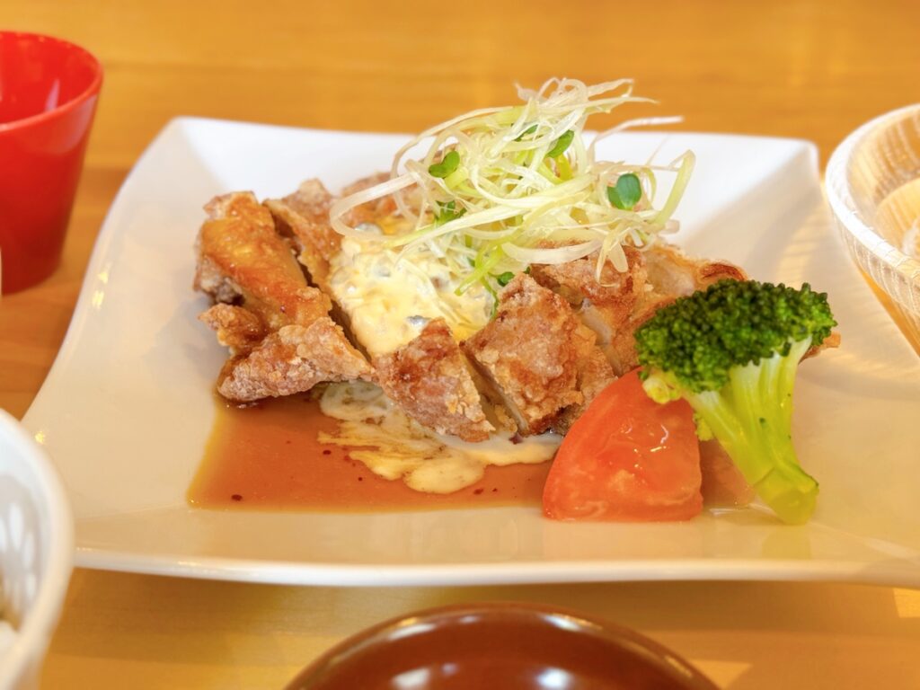 おぼんdeごはん　MARK IS福岡ももち店　鶏の南蛮揚げ味噌タルタル