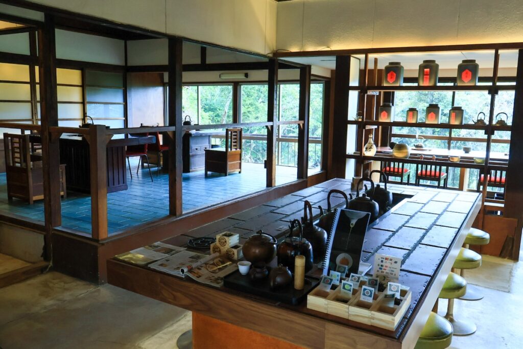 茶房びんずけ屋